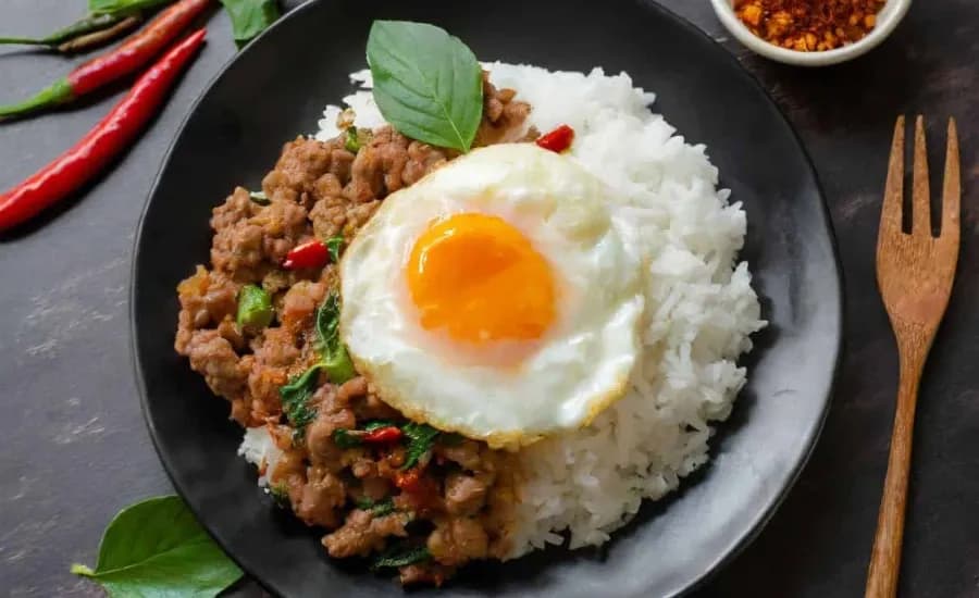 Pad_Kra_Pao_Holy_Basil_Stir_Fry_ffc3181464