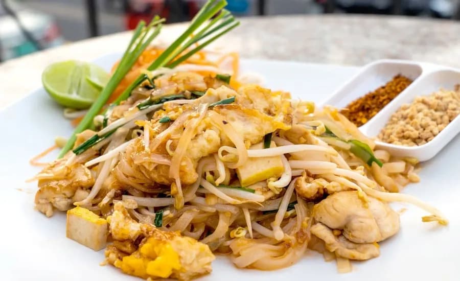 Pad_Thai_2_81894e3e65