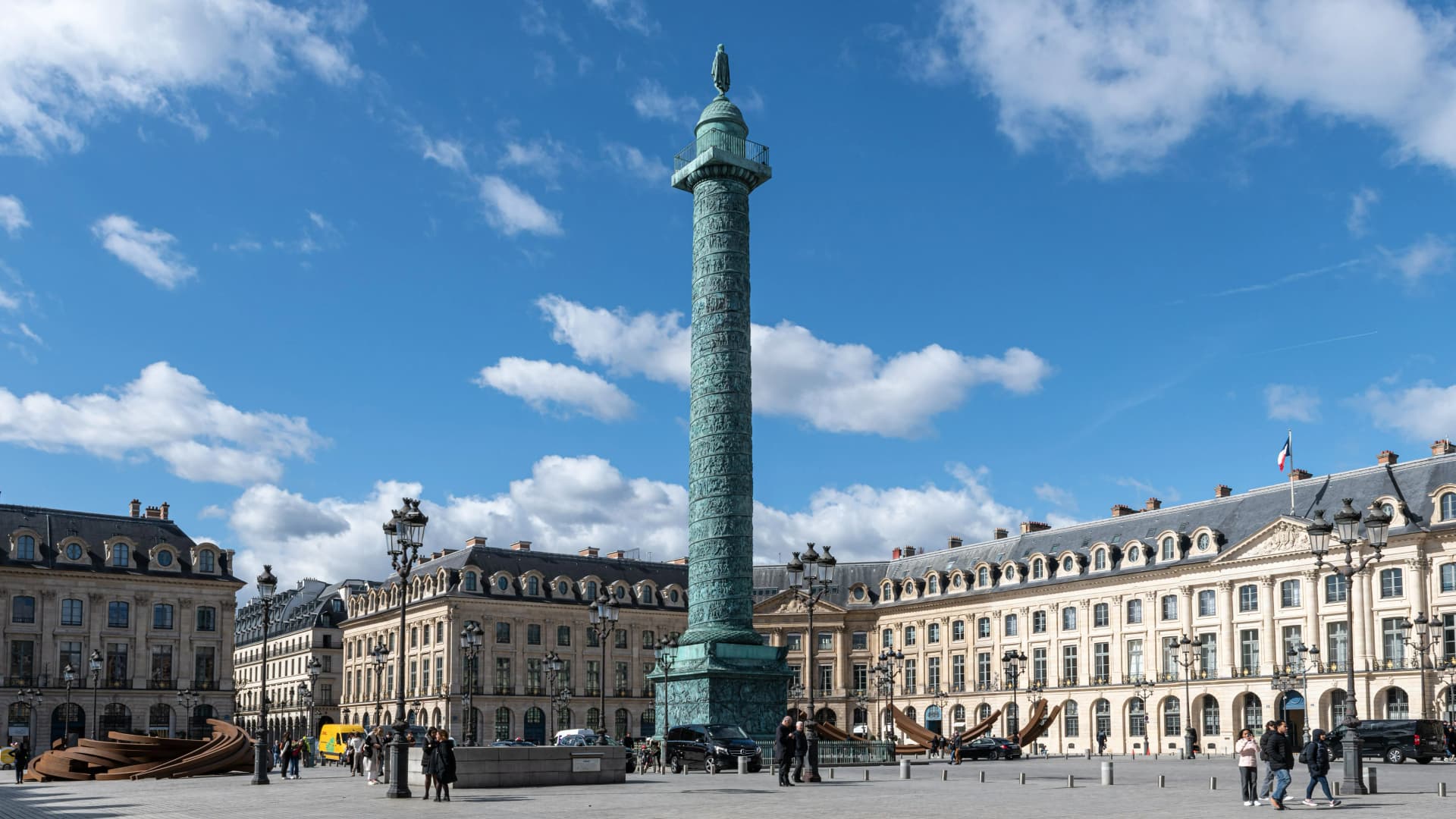 https://travjoy.s3.ap-south-1.amazonaws.com/Place_Vendome_49fe12257b.webp