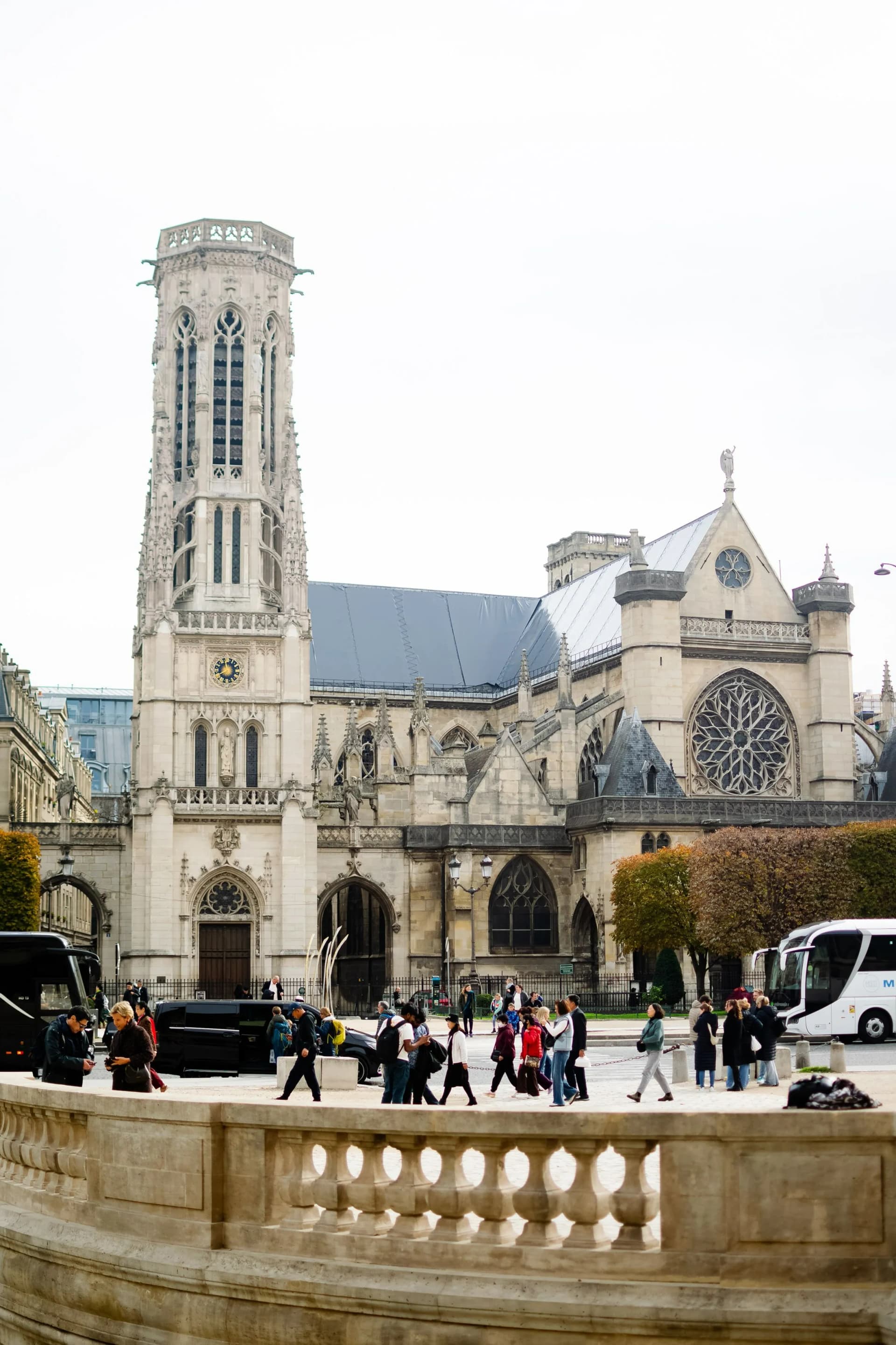 https://travjoy.s3.ap-south-1.amazonaws.com/Saint_Germain_des_Pres_4f4e0de53b.webp