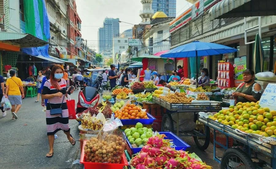 Silom_Soi_20_Morning_Market_efde06f2a0