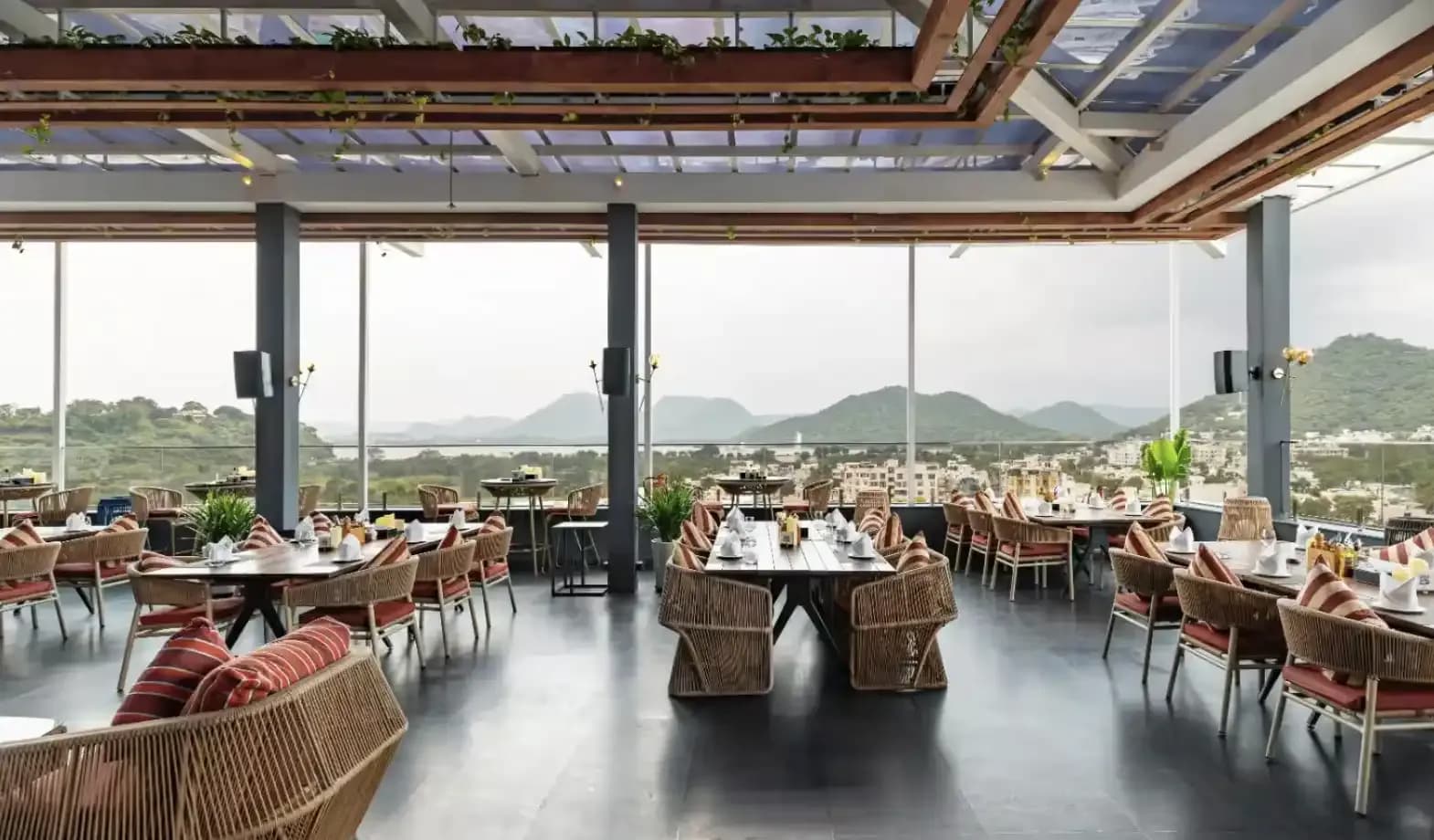 TARO_Skybar_2_compressed.webp