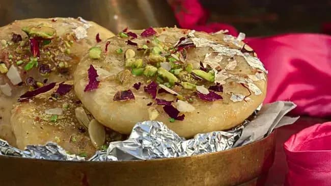 mawa-kachori_compressed.webp