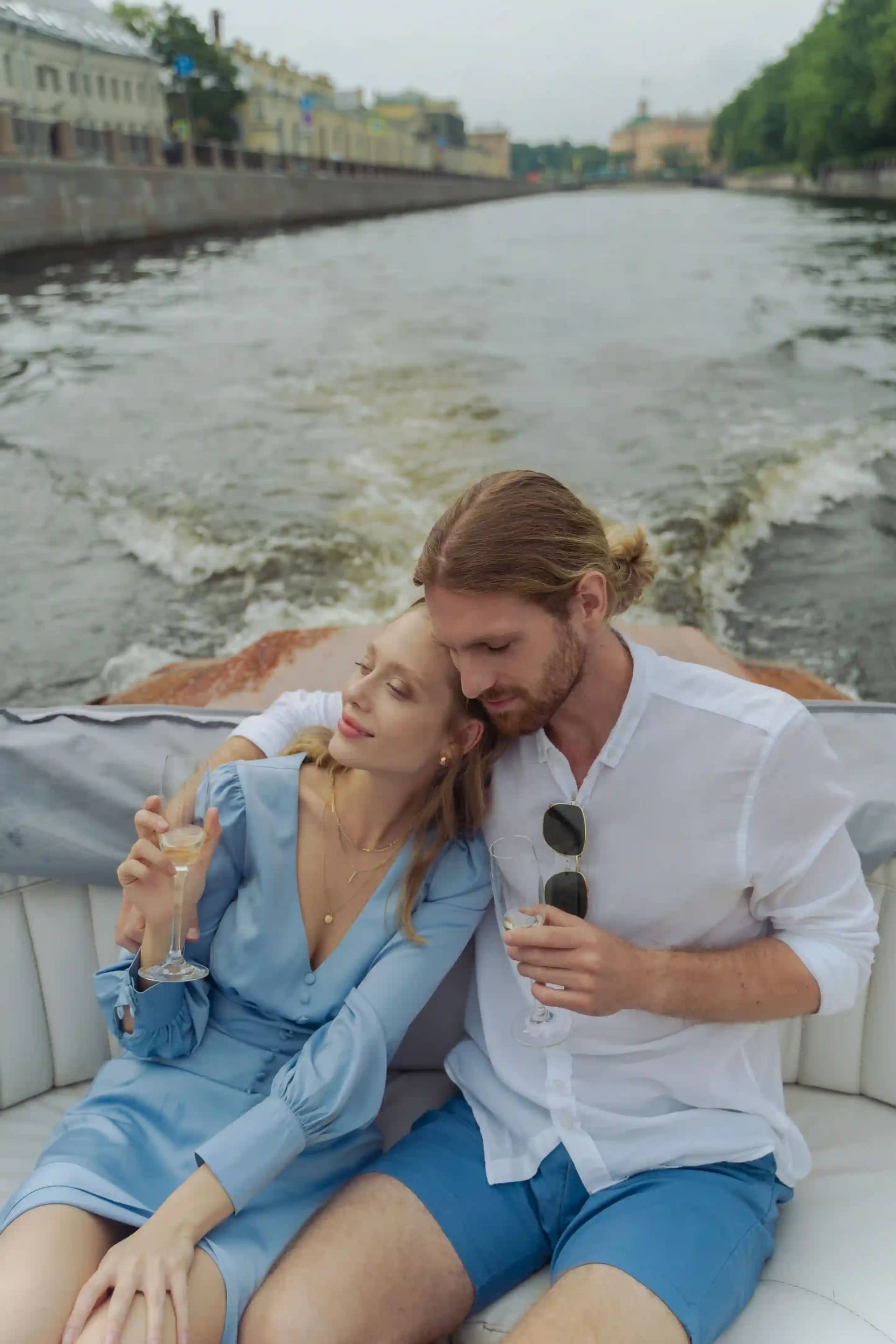 romantic experience of couples in london_compressed.webp
