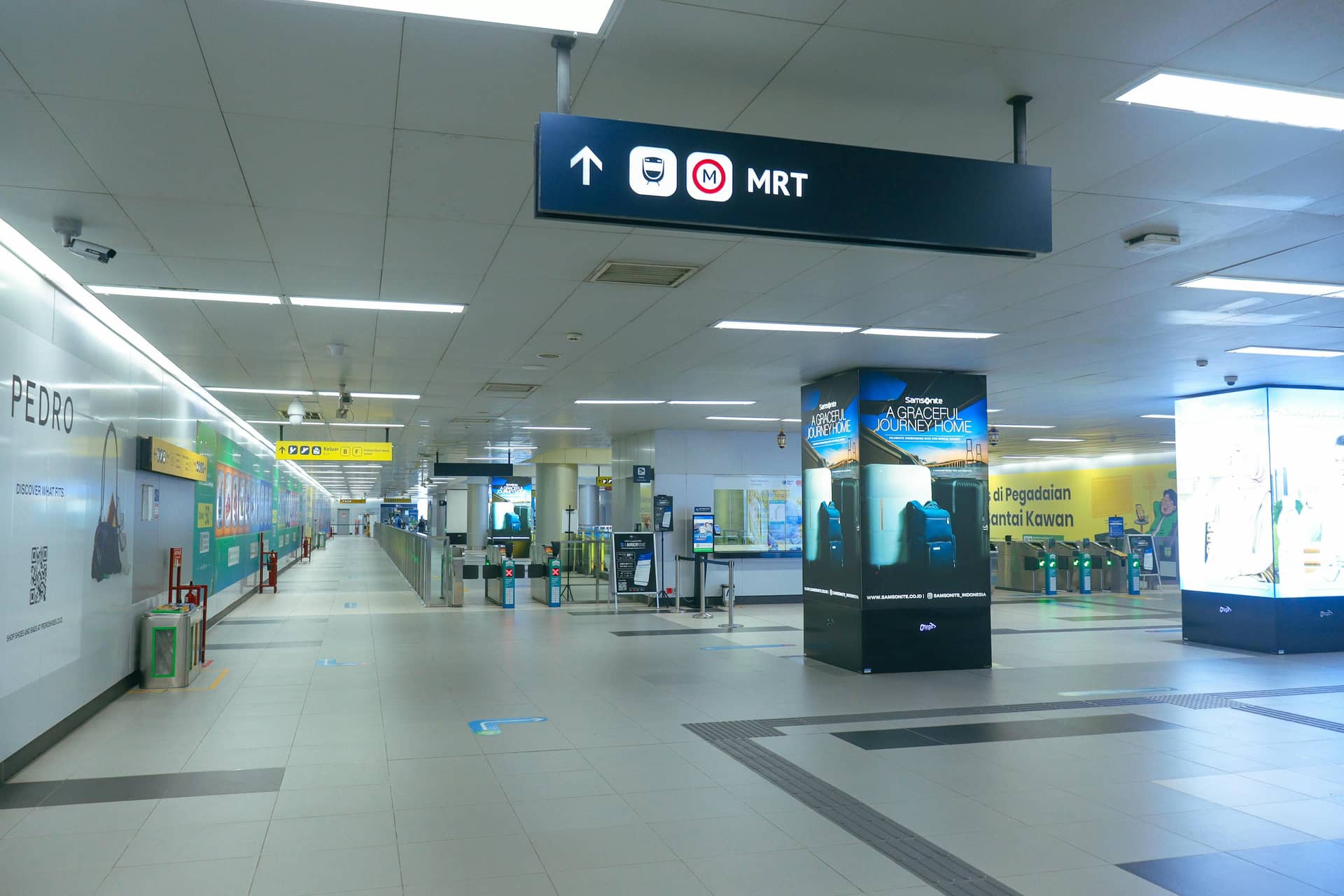 singapore transport.jpg