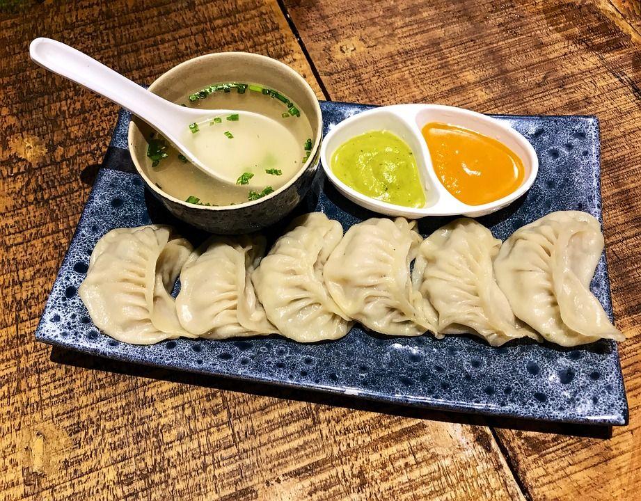 Momos