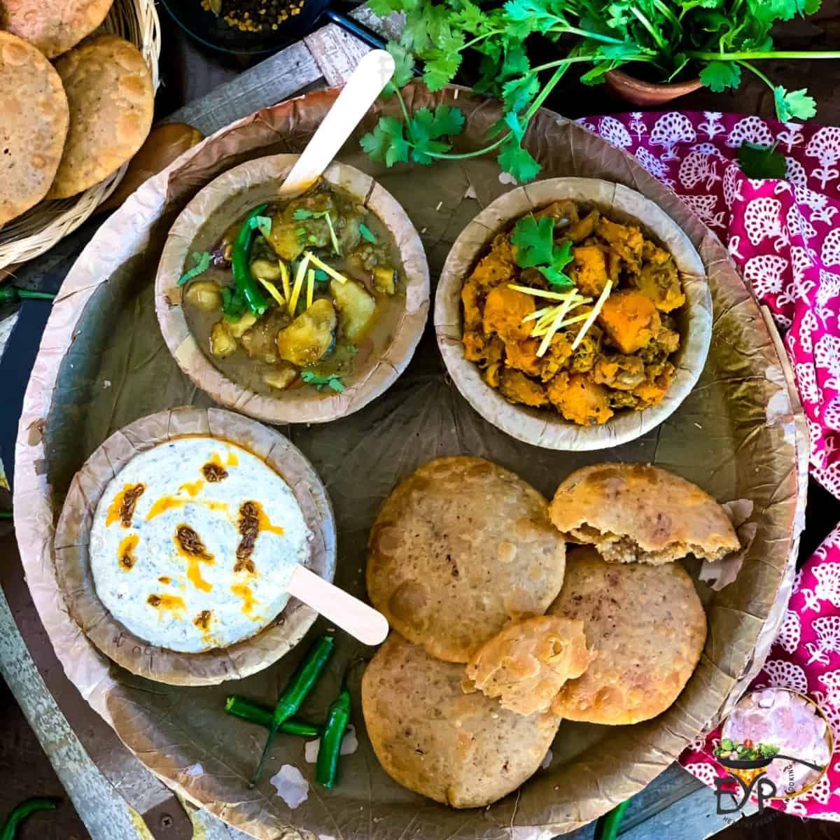 Kachori With Sabzi