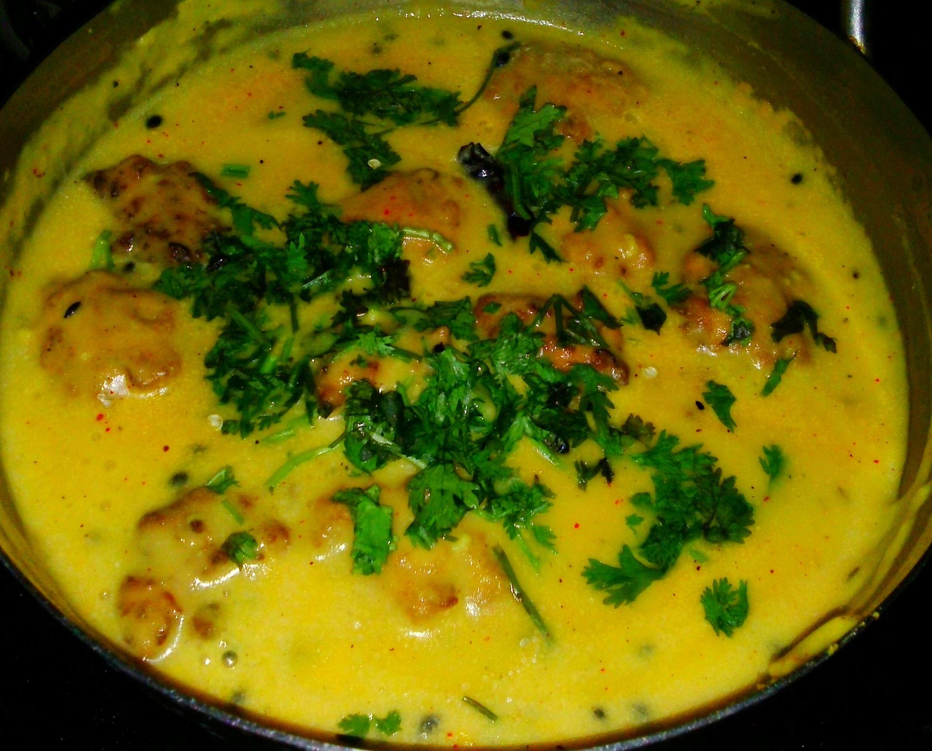 Kadhi Pakora With Chawal