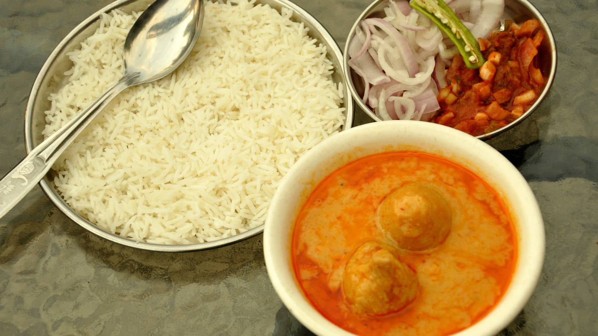 Kadhi Pakora With Chawal