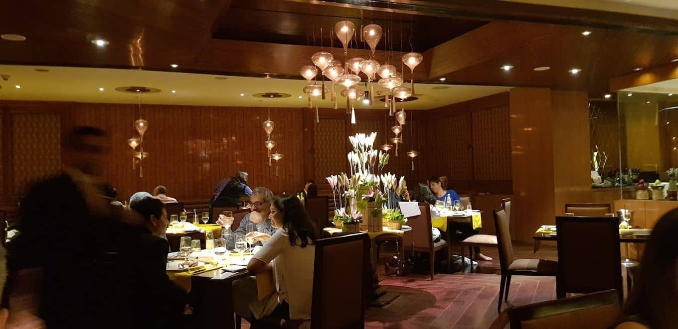 Neung Roi, Radisson Blu Plaza