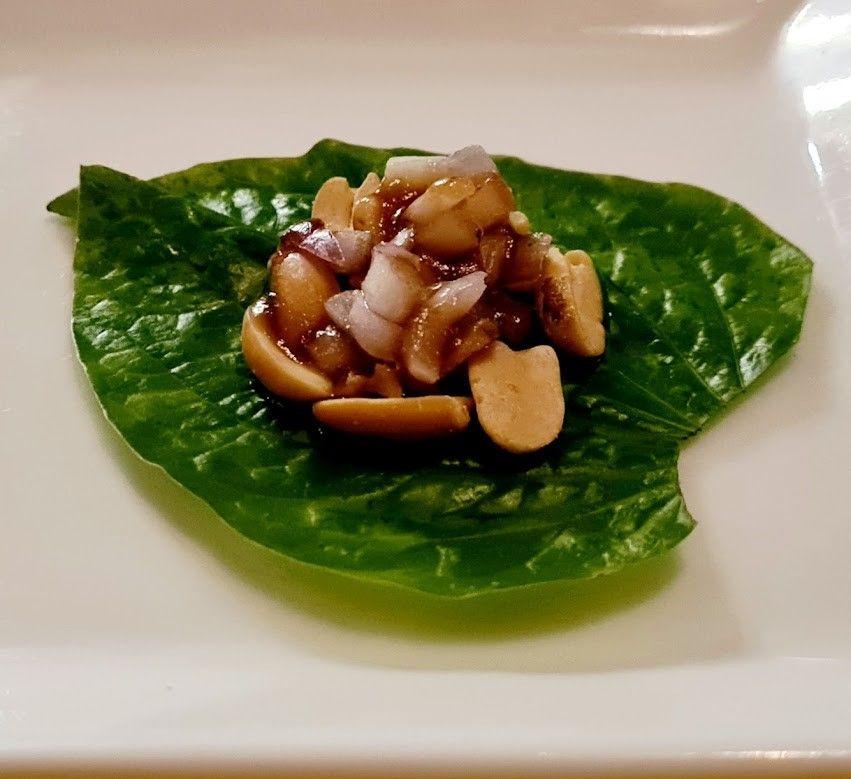 Neung Roi, Radisson Blu Plaza