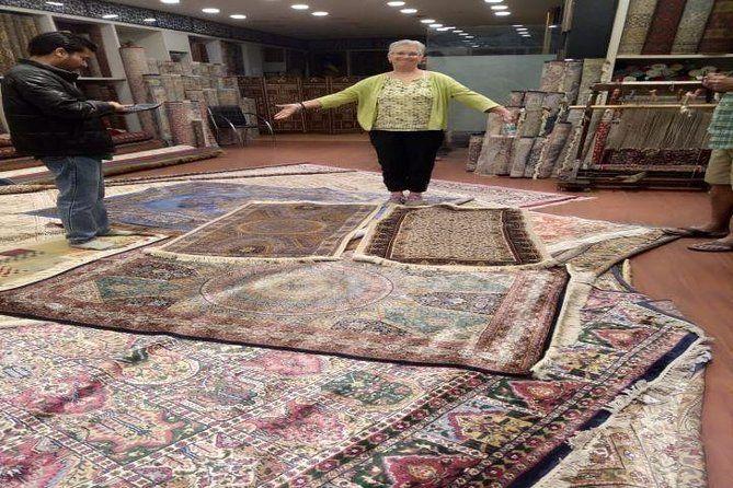 Customized Shopping Tour with Female Consultant