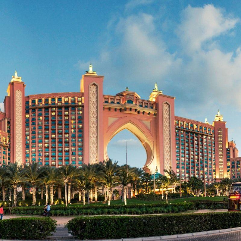 Big Bus Dubai: Hop-On Hop-Off Tour with Dhow Cruise