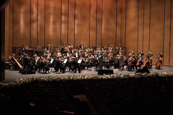 Dubai Opera Grand Tour