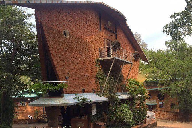 Houses of Goa + Shopping at Mario Miranda Gallery + Shiksha Niketan school