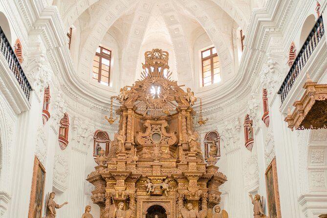 Church of St. Francis of Assissi + Church of Our Lady of the Rosary + Viceroy's Arch