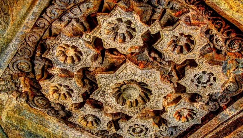 Kadamba Shri Mahadeva Temple, Tambdisurla