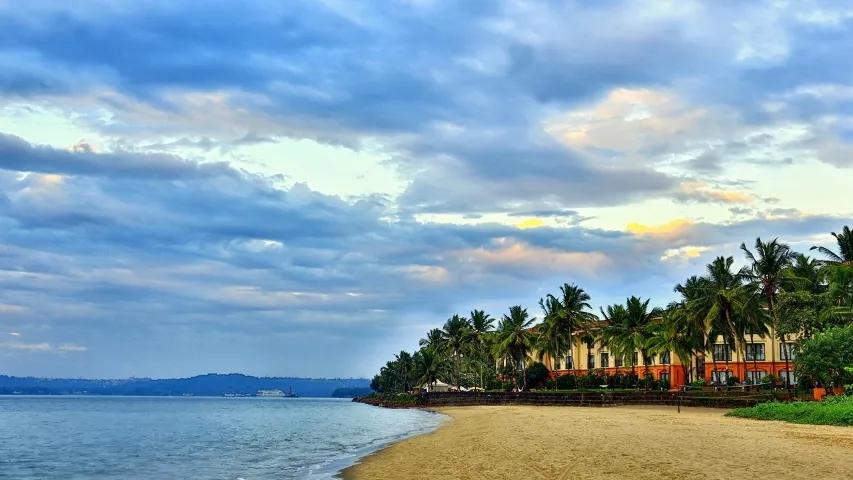 Miramar + Planetarium (Goa Science Centre & Planetarium), Kala Academy (seafront), Bhagwan Mahavir Children's Park (seafront)