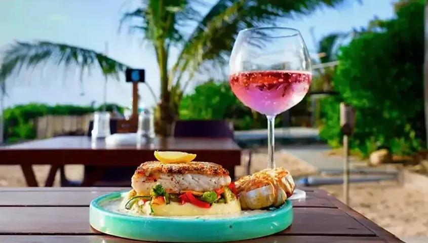 The Southern Deck - Beach Bar & Bistro