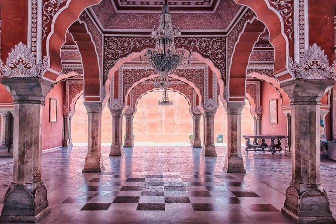 Jaipur City Palace, Hawa Mahal & Jantar Mantar Private Tour
