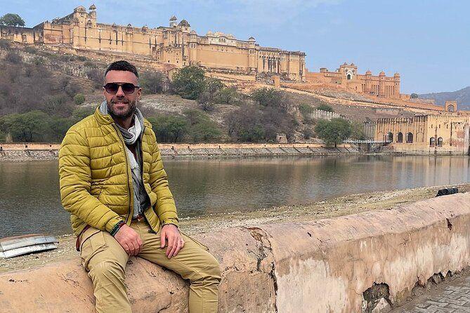 Private Jaipur Half-Day Tour: Amer Fort, Jal Mahal, and Stepwell