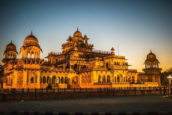 Private Jaipur Night Tour with Nahargarh Sunset Viewpoint