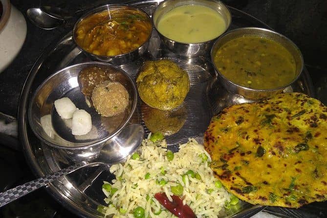 Cooking Class and Dinner with Rekha Family