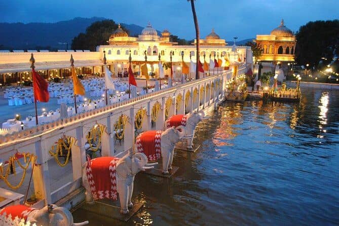 Jag Mandir Island Dinner with Boat Ride