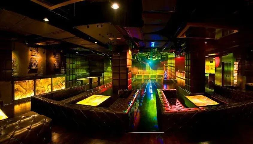 temp_image_subpoi_Kitty_Su_DEL_Meta_C2_CATFBD_subcat_F6_1_1_24c649a244